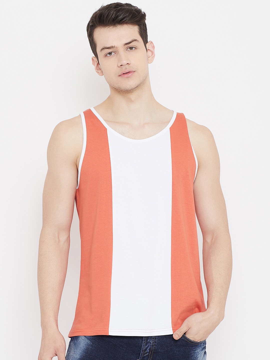 

Rodzen Men White & Peach Coloured Colourblocked Round Neck T-shirt