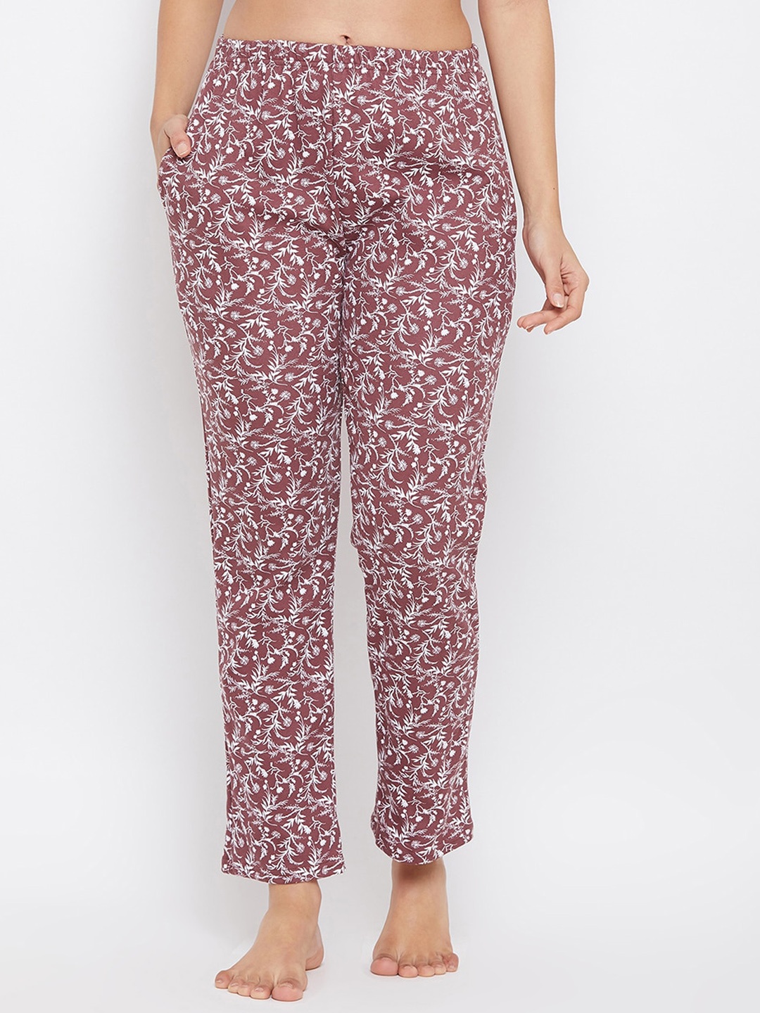 

Clovia Brown Printed Me Pretty Pyjama