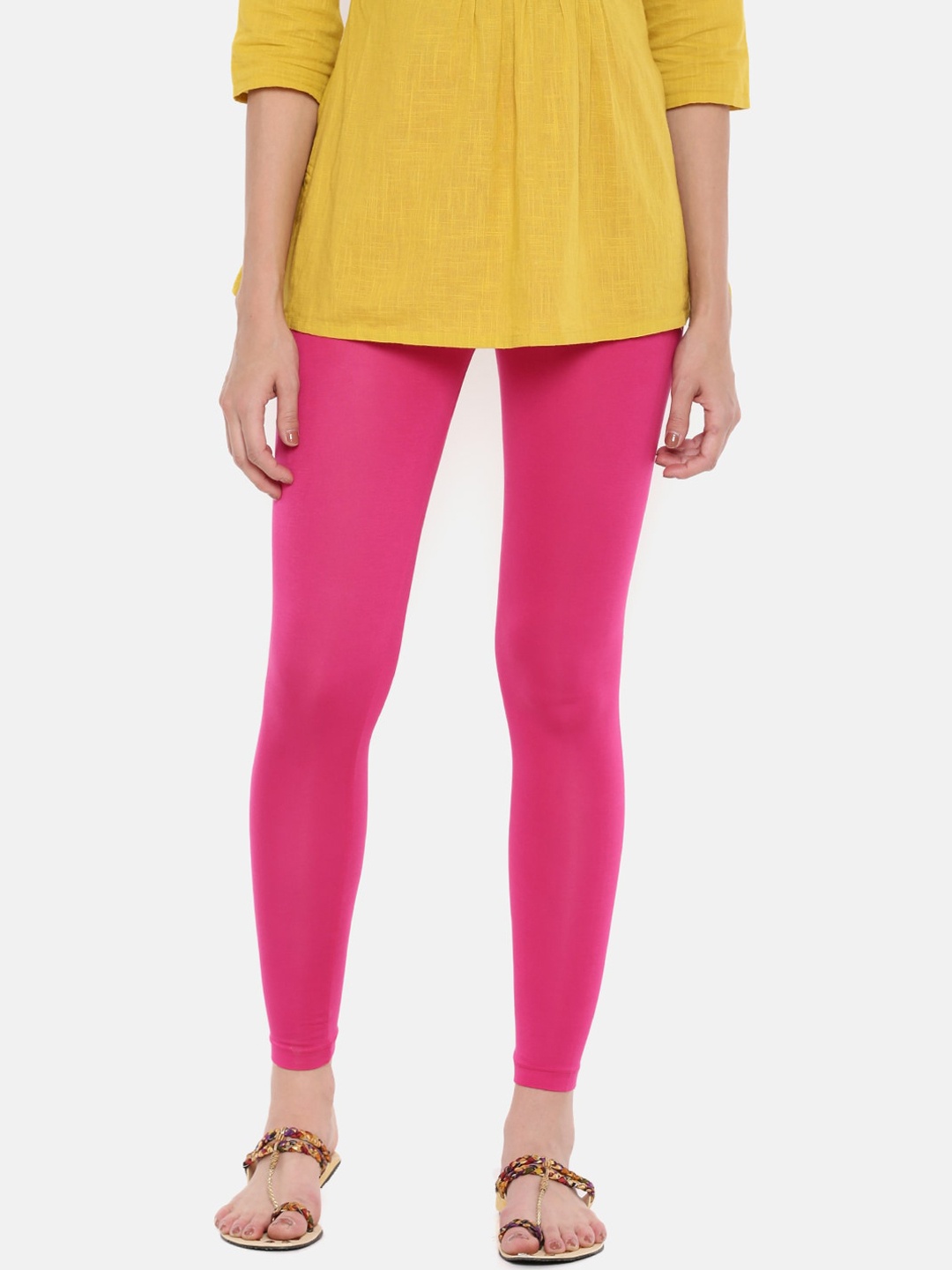 

De Moza Women Fuchsia Pink Solid Ankle-Length Leggings