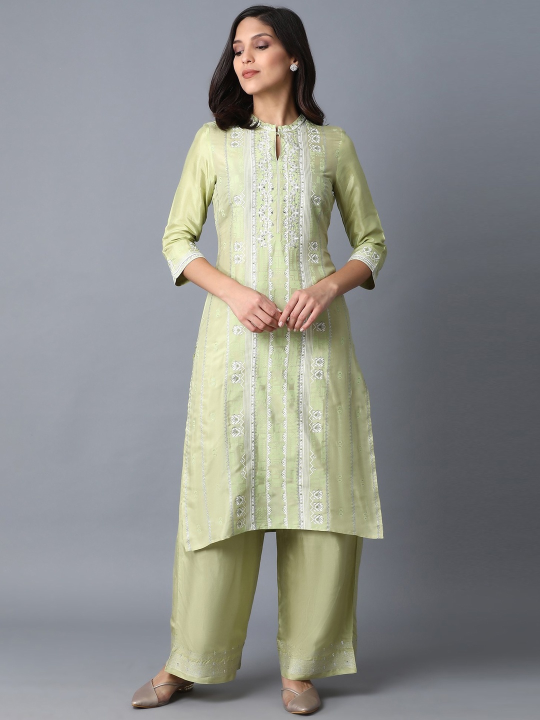

W Women Green Geometric Embroidered Keyhole Neck Thread Work Kurta