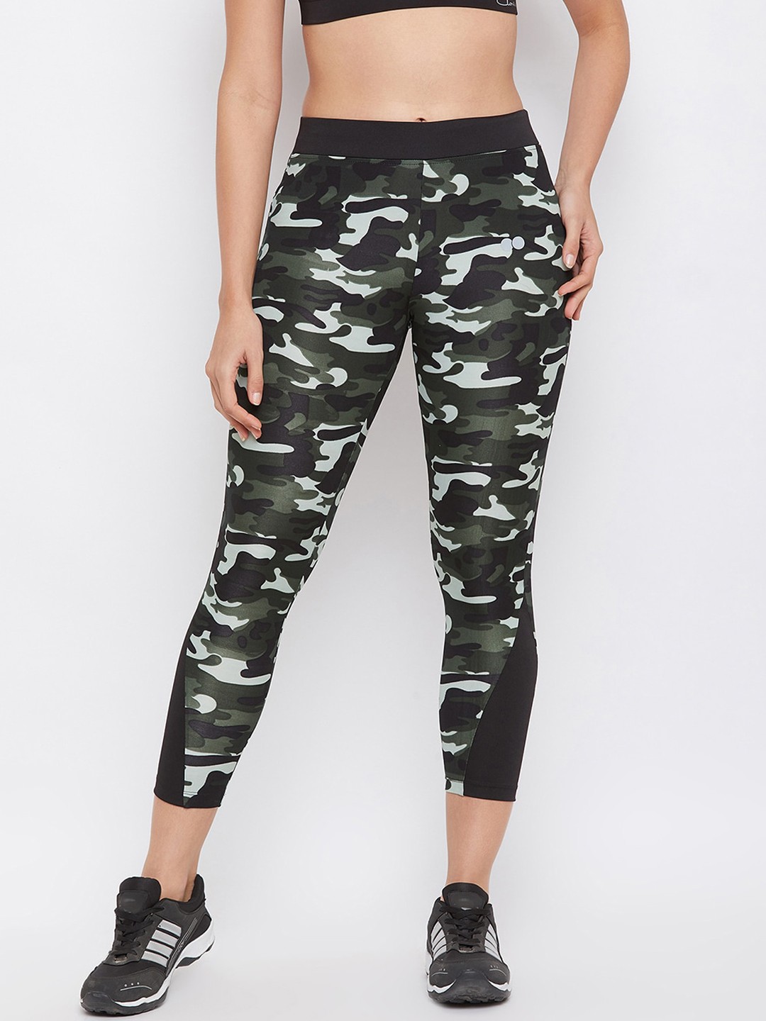 

Clovia Women Green & Black Printed Ankle-Length Tights