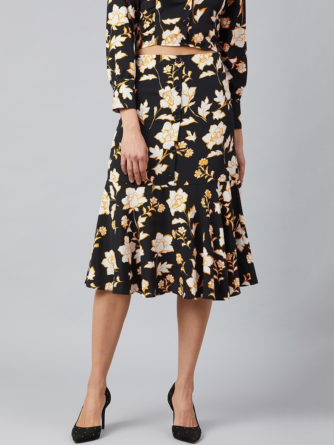 

Carlton London Women Black & White Floral Printed Trumpet Midi Skirt