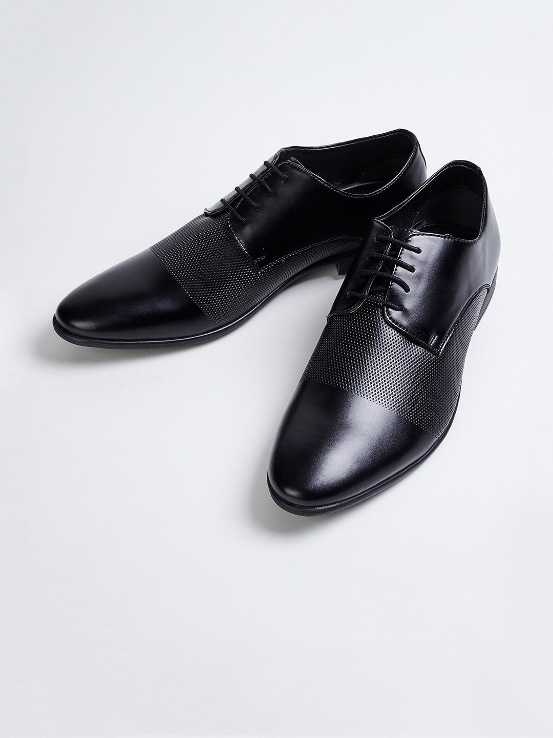 

CODE by Lifestyle Men Black Textured Formal Derbys