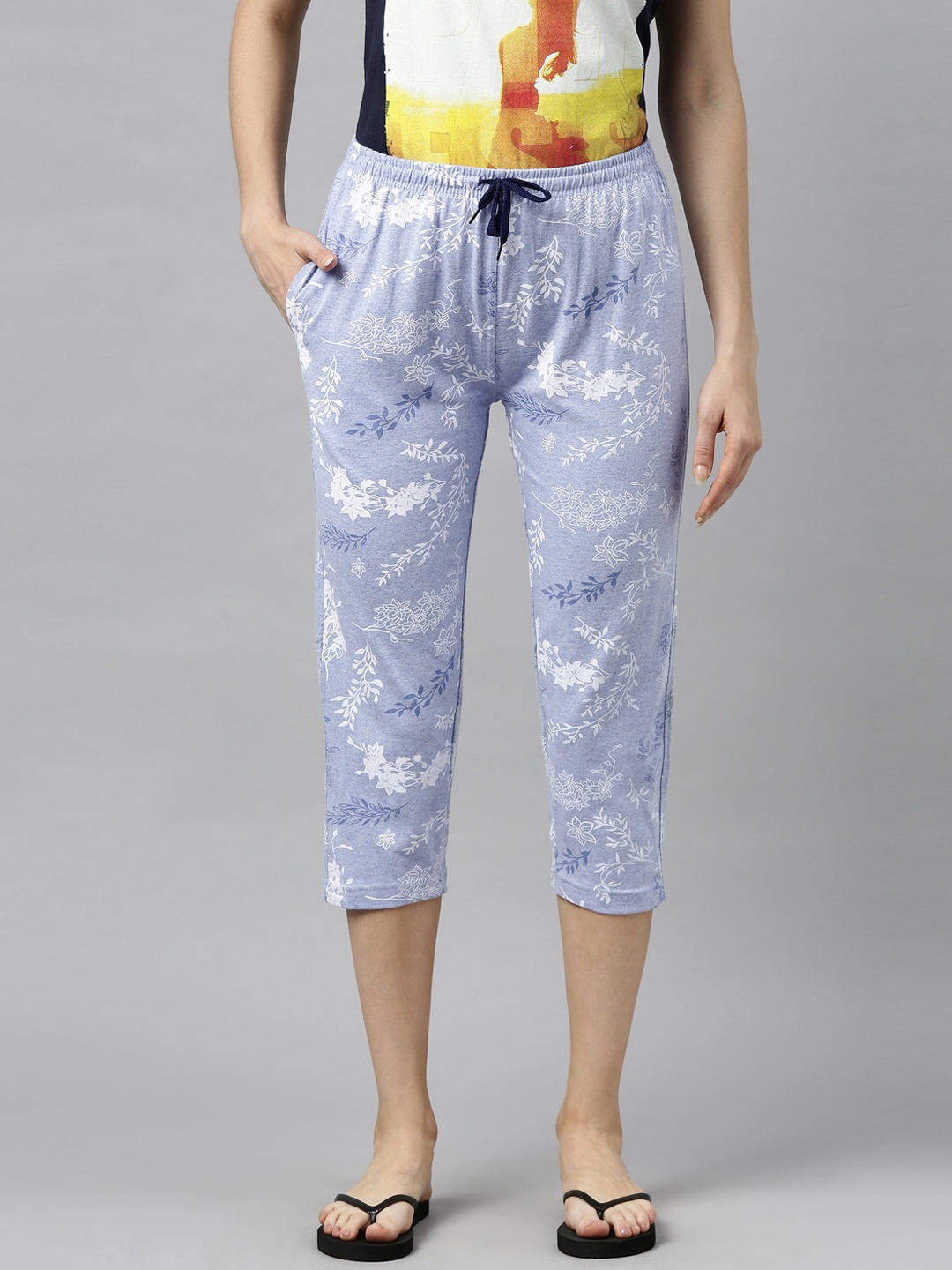 

Kryptic Women Blue Printed Regular Fit Capris