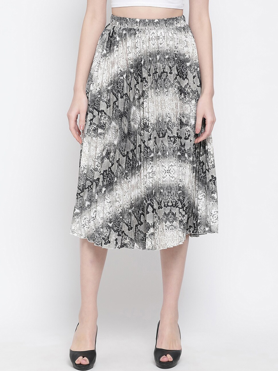 

Oxolloxo Women White & Black Printed Accordion Pleated A-Line Midi Skirt