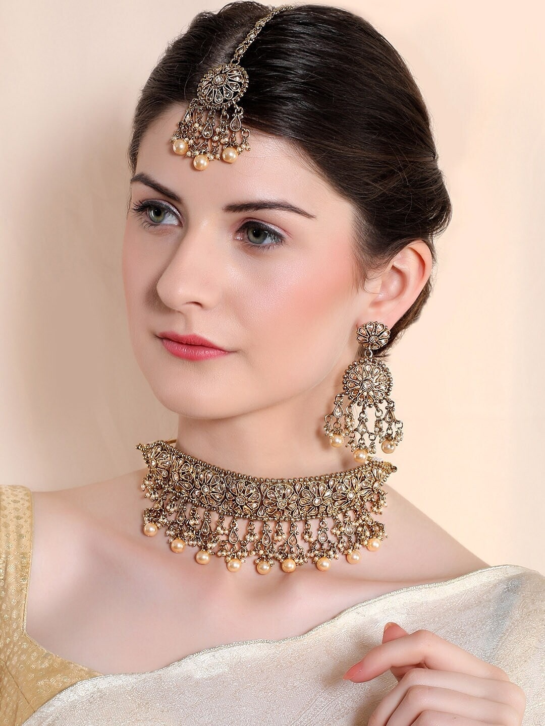 

Rubans Gold-Plated Beige Kundan-Studded Beaded Handcrafted Jewellery Set