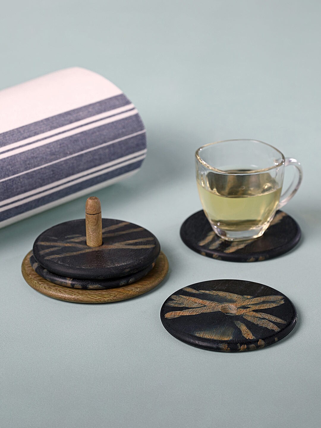 

ellementry Mango Wood Indigo Coaster With Stand (Set of 4), Brown
