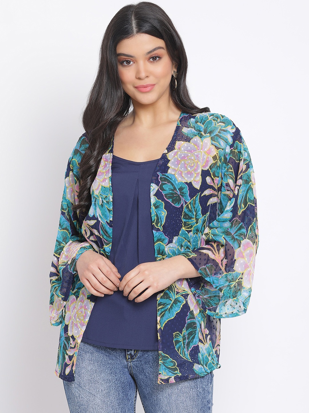 

Oxolloxo Women Blue & Pink Printed Open Front Shrug