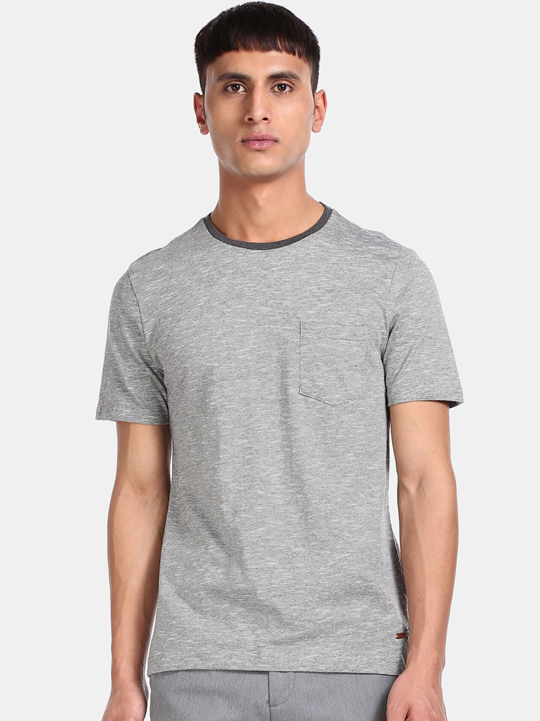 

Cherokee Men Grey Solid Round Neck T-shirt