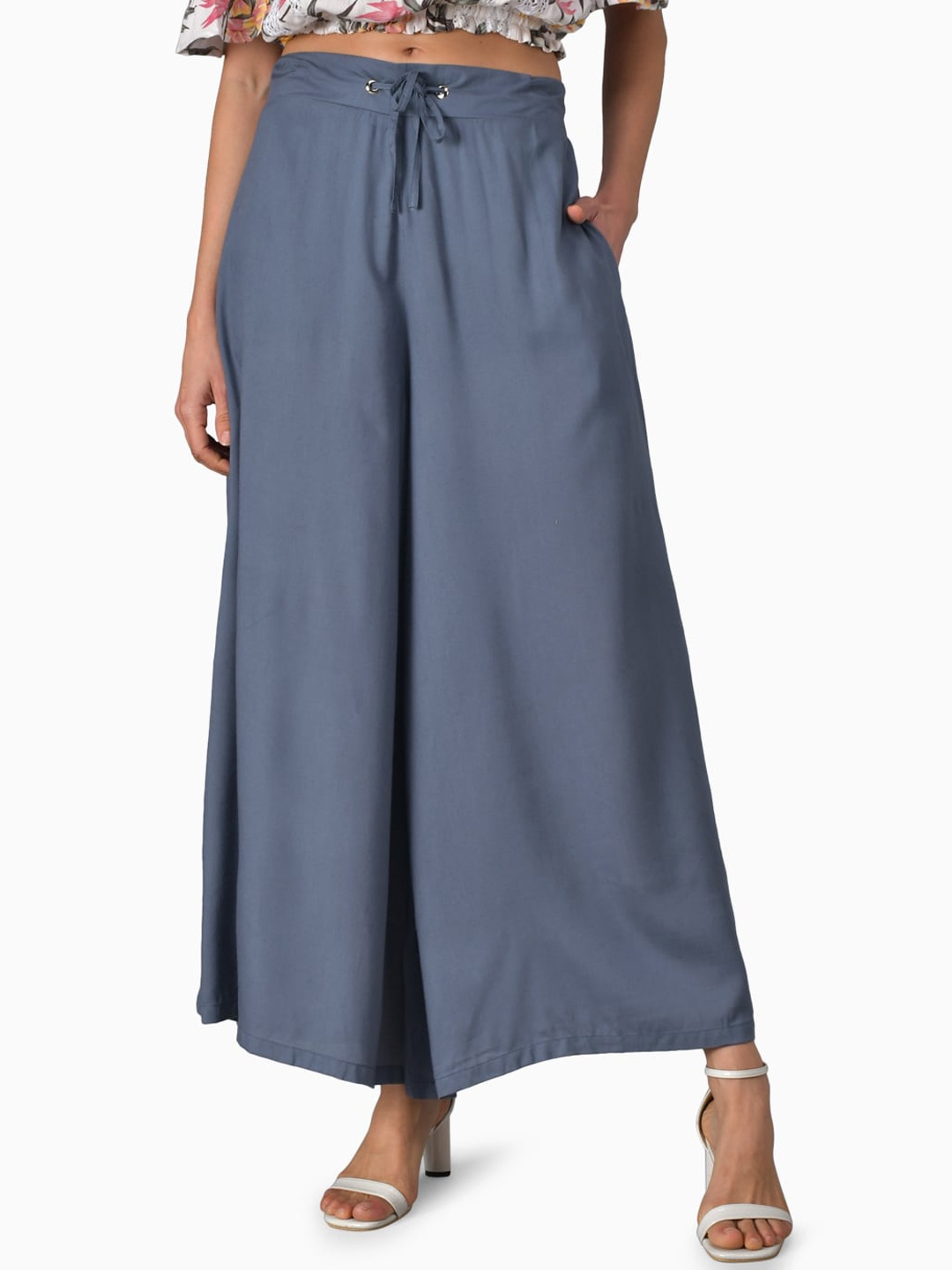 

Purple State Women Grey Solid Flared Palazzos