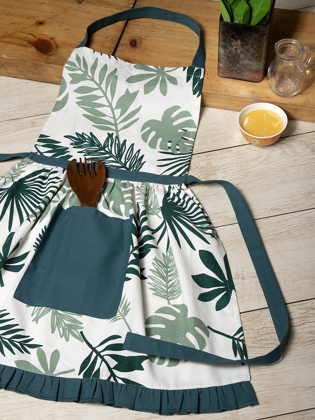 

BLANC9 Unisex Green & White Printed Cotton Apron