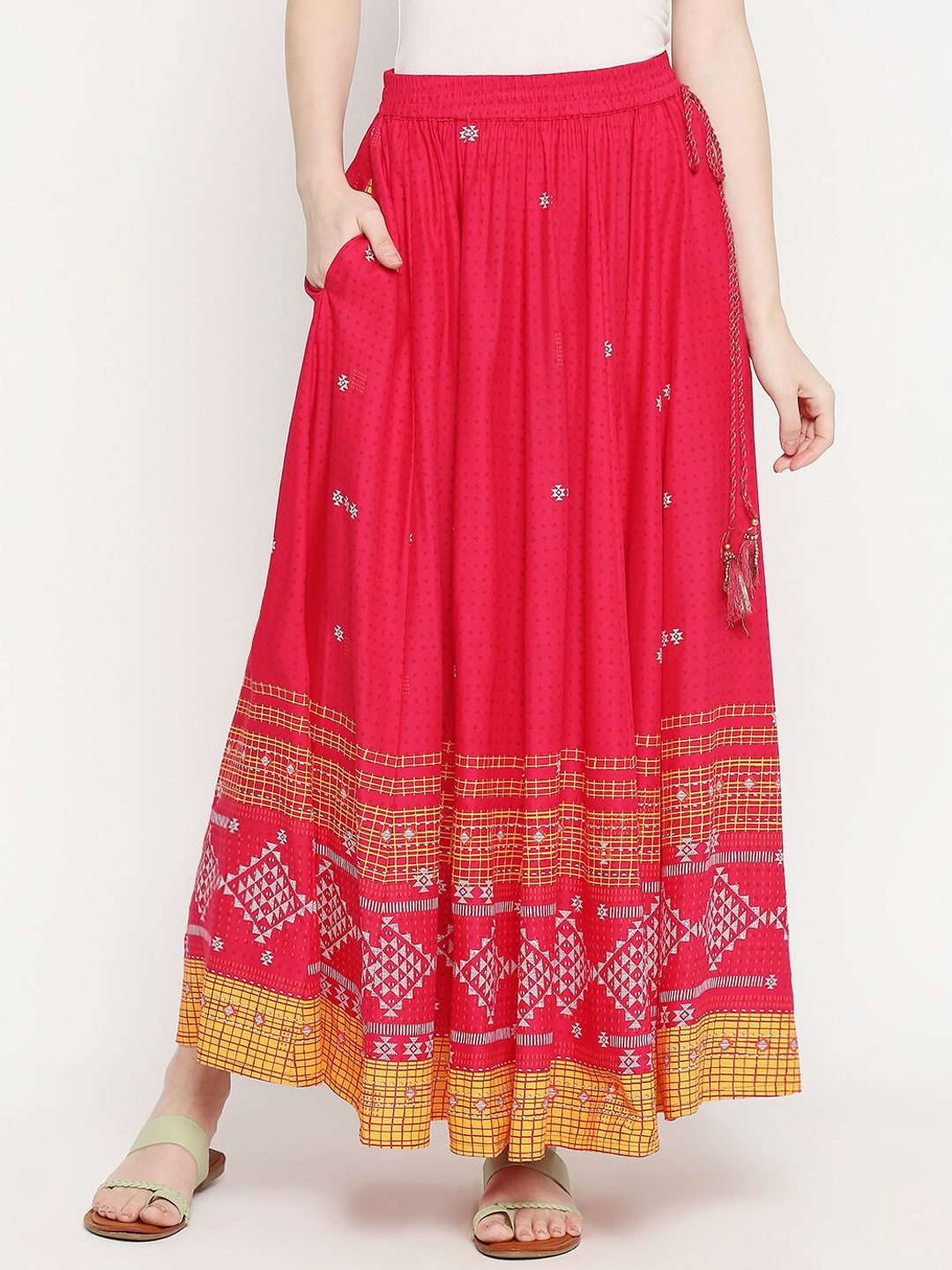 

AKKRITI BY PANTALOONS Fuchsia Printed Long Skirt