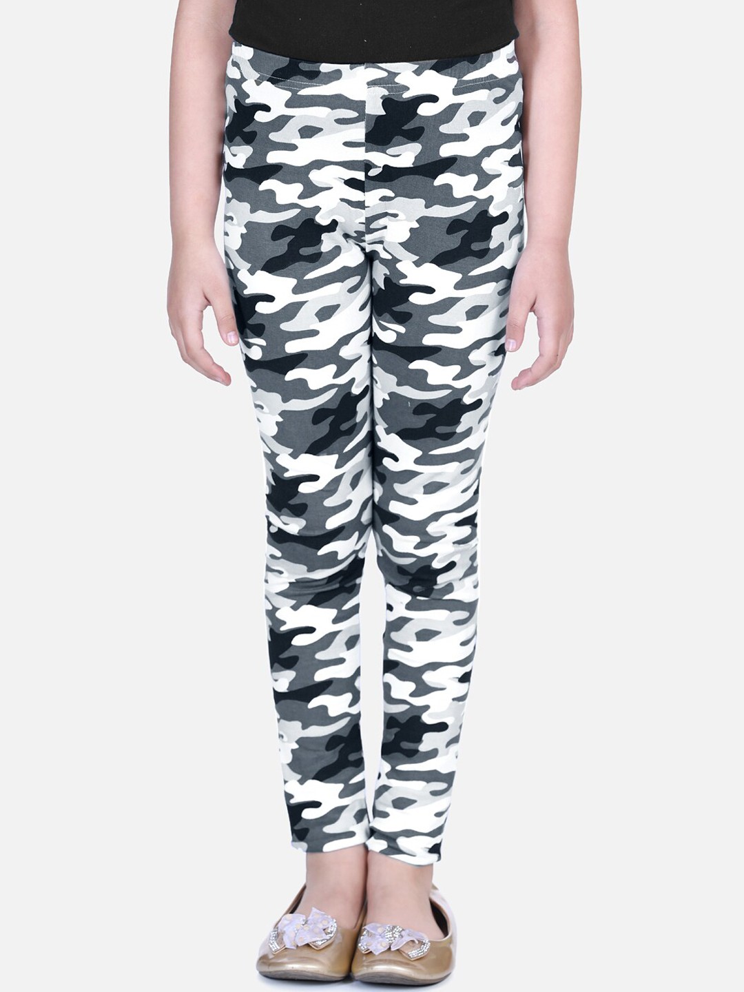 

Naughty Ninos Girls White & Black Camouflage Printed Ankle-Length Leggings