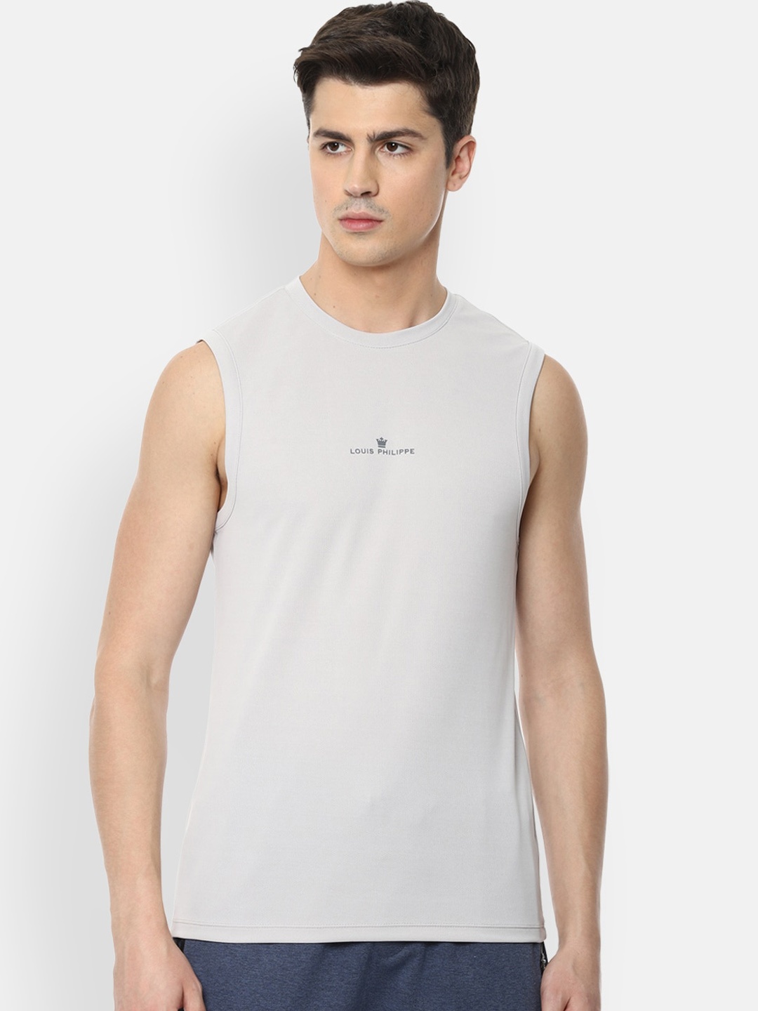 

Louis Philippe Men Grey Solid Round Neck T-shirt