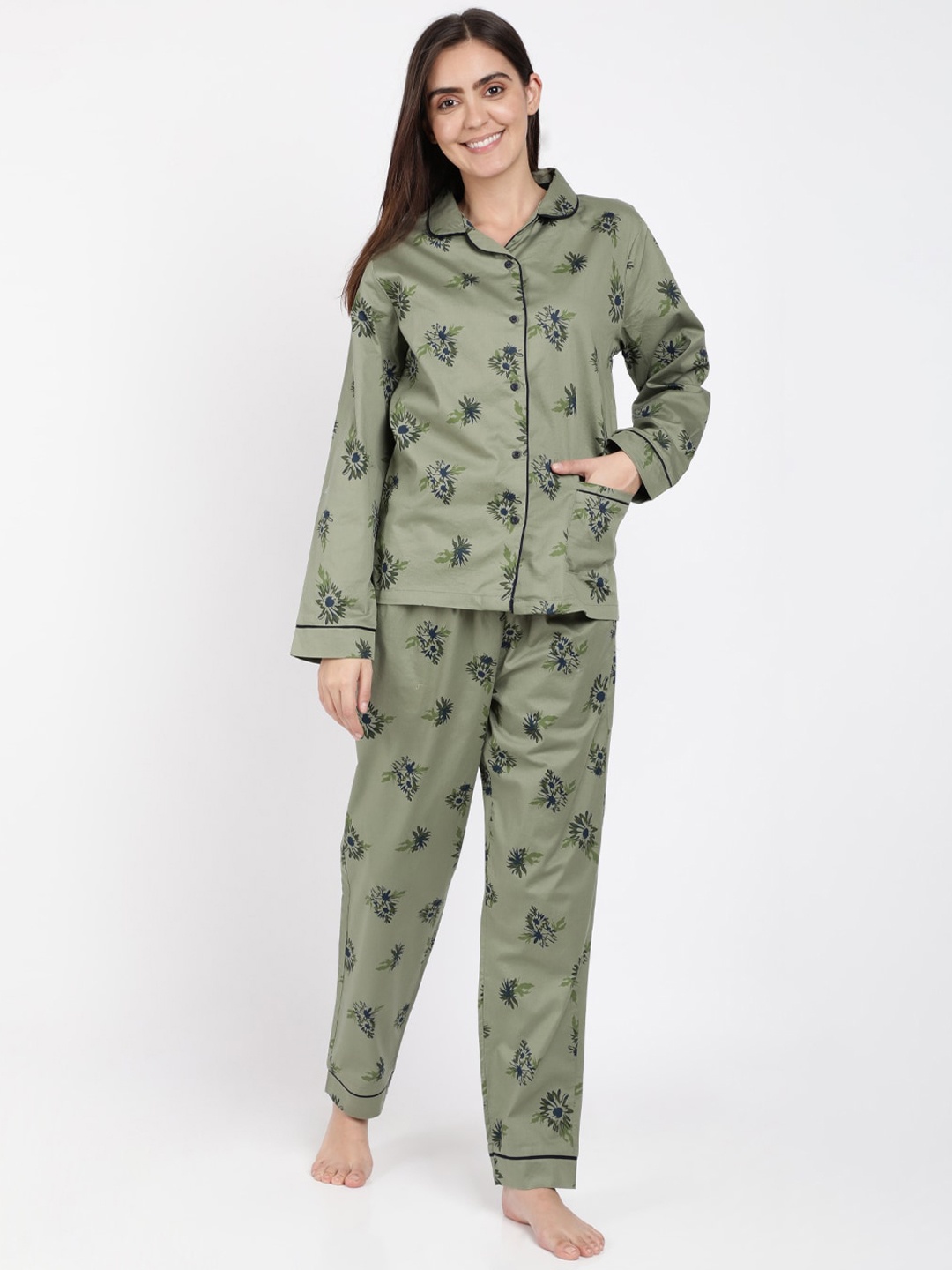 

Bene Kleed Women Olive Green & Black Printed Night suit