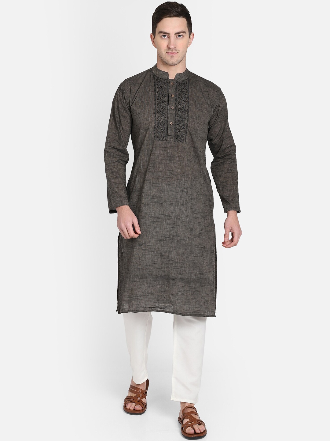 

PAROKSH Men Grey Thread Work Handloom Kurta