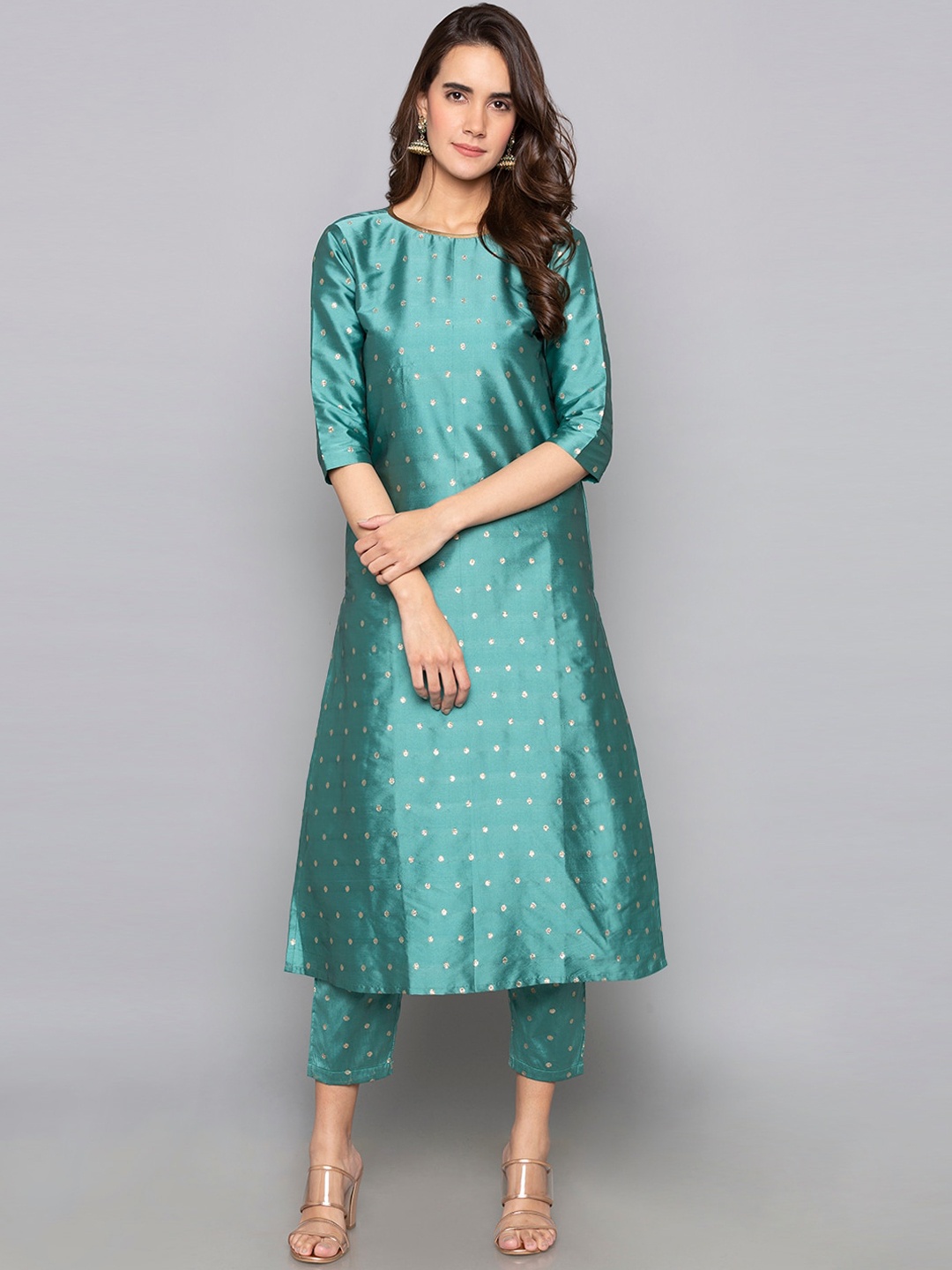 

Desi Weavess Women Teal Art Silk Kurta