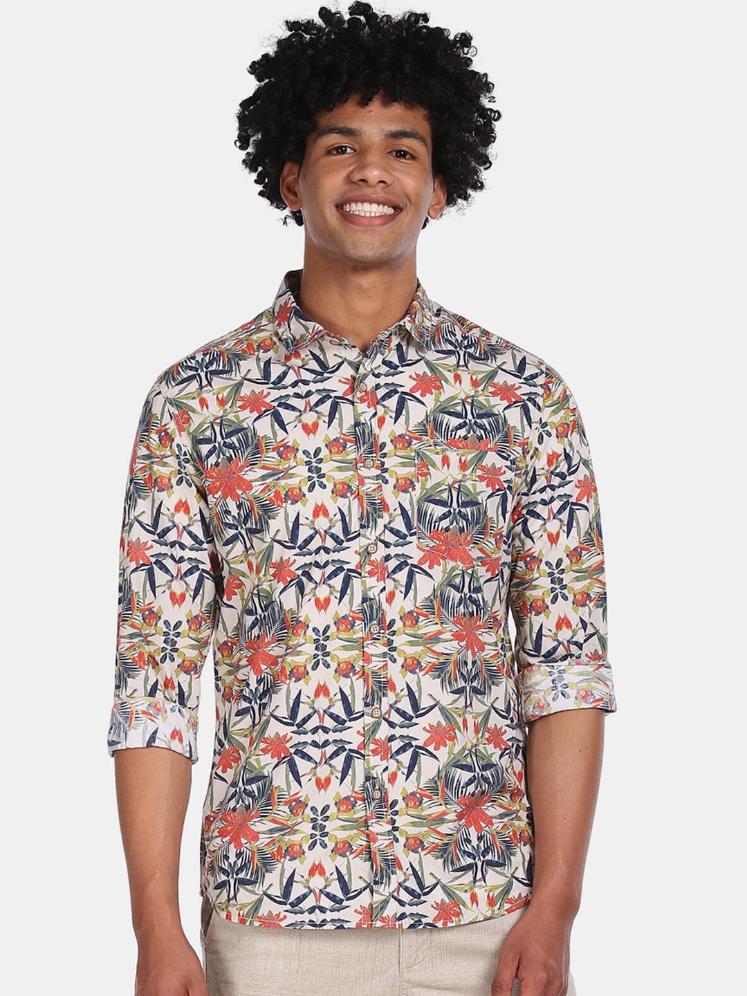 

Flying Machine Men White & Blue Regular Fit Printed Casual Shirt