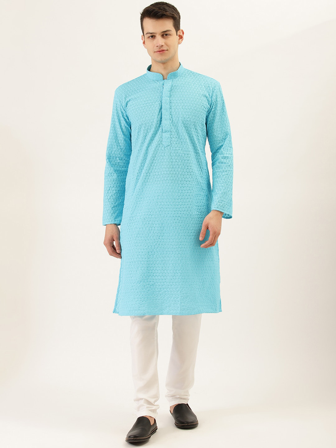 

RAJUBHAI HARGOVINDAS Men Blue Embroidered Kurta