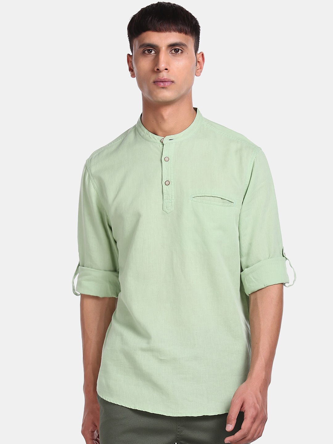 

Cherokee Men Green Regular Fit Solid Casual Shirt