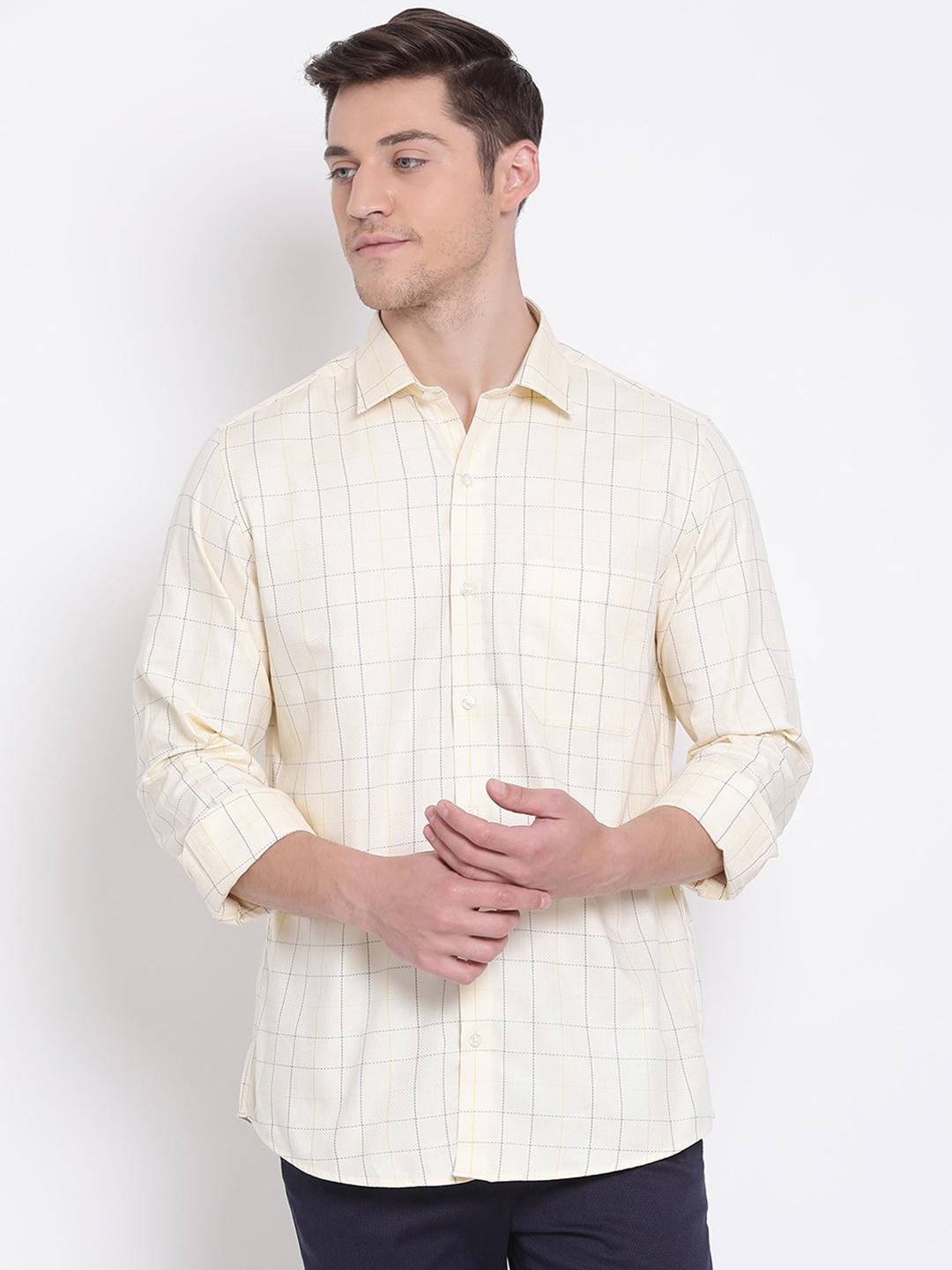 

Turtle Men Yellow & Navy Blue Slim Fit Checked Casual Shirt