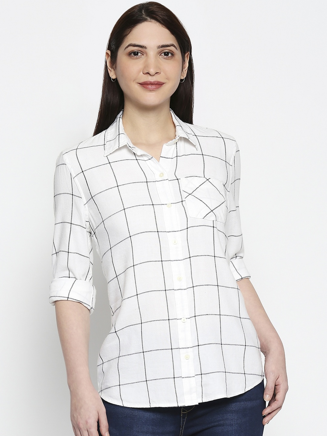 

AMMARZO White Checked Roll-Up Sleeves Shirt Style Top
