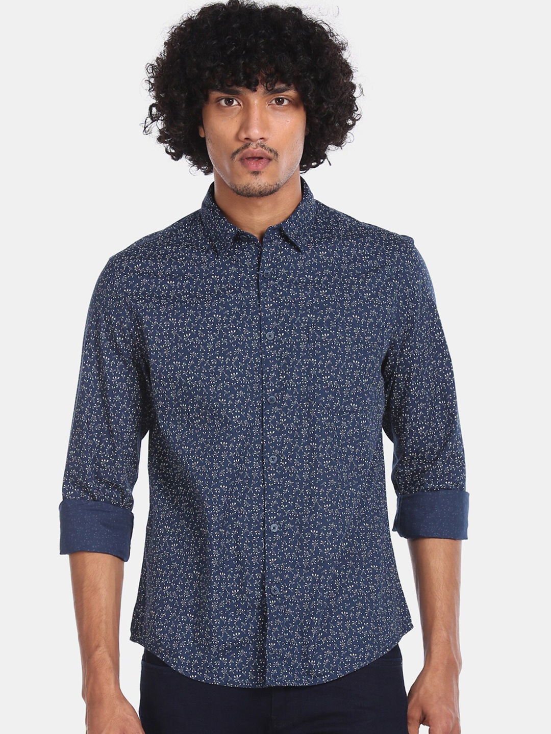 

Ruggers Men Navy Blue & White Regular Fit Floral Printed Cotton Casual Shirt
