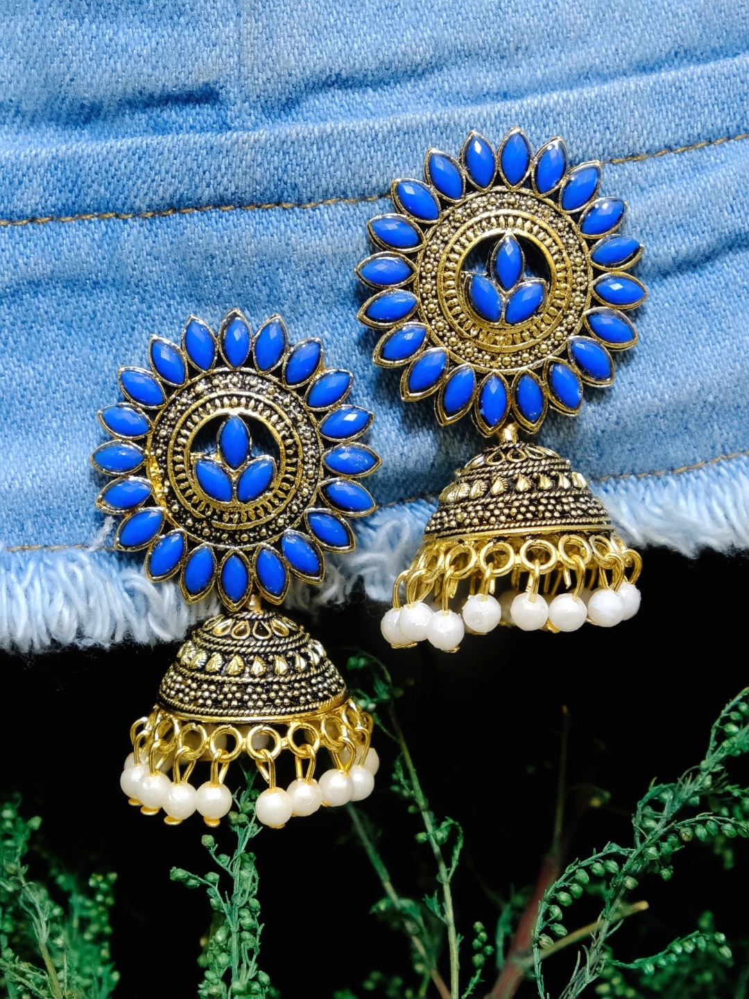 

Crunchy Fashion Gold-Plated & Blue Kundan Dome Shaped Jhumkas