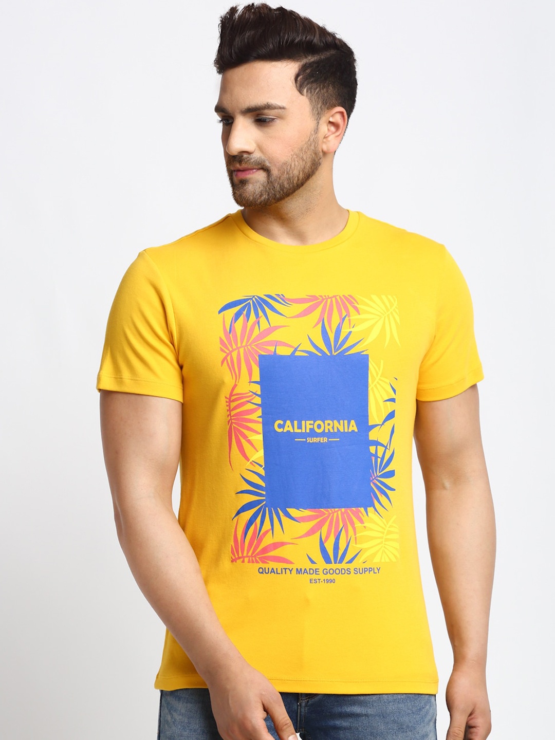 

DOOR74 Men Yellow Printed Round Neck T-shirt