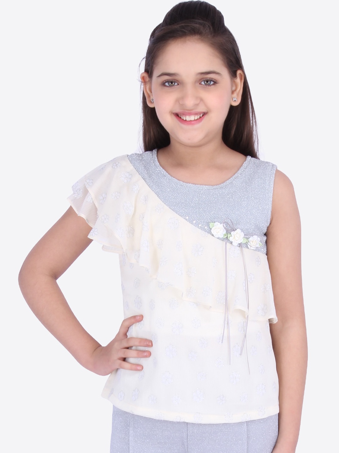 

CUTECUMBER Cream-Coloured Floral Flared Sleeves Georgette Top