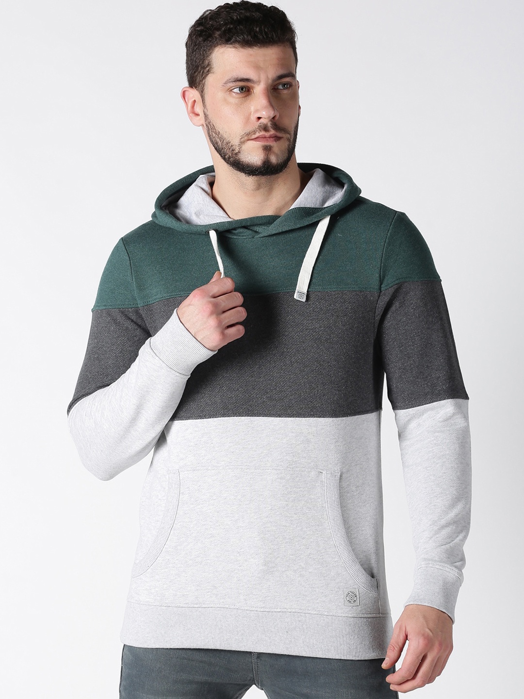 

UrGear Men Grey & Green Colourblocked Hooded Cotton Sweatshirt