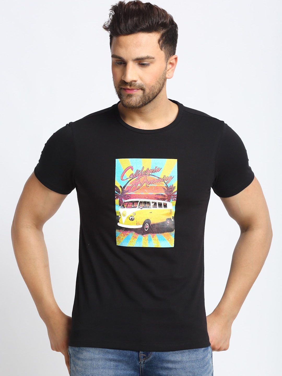 

DOOR74 Men Black California Dreaming Printed Round Neck T-shirt