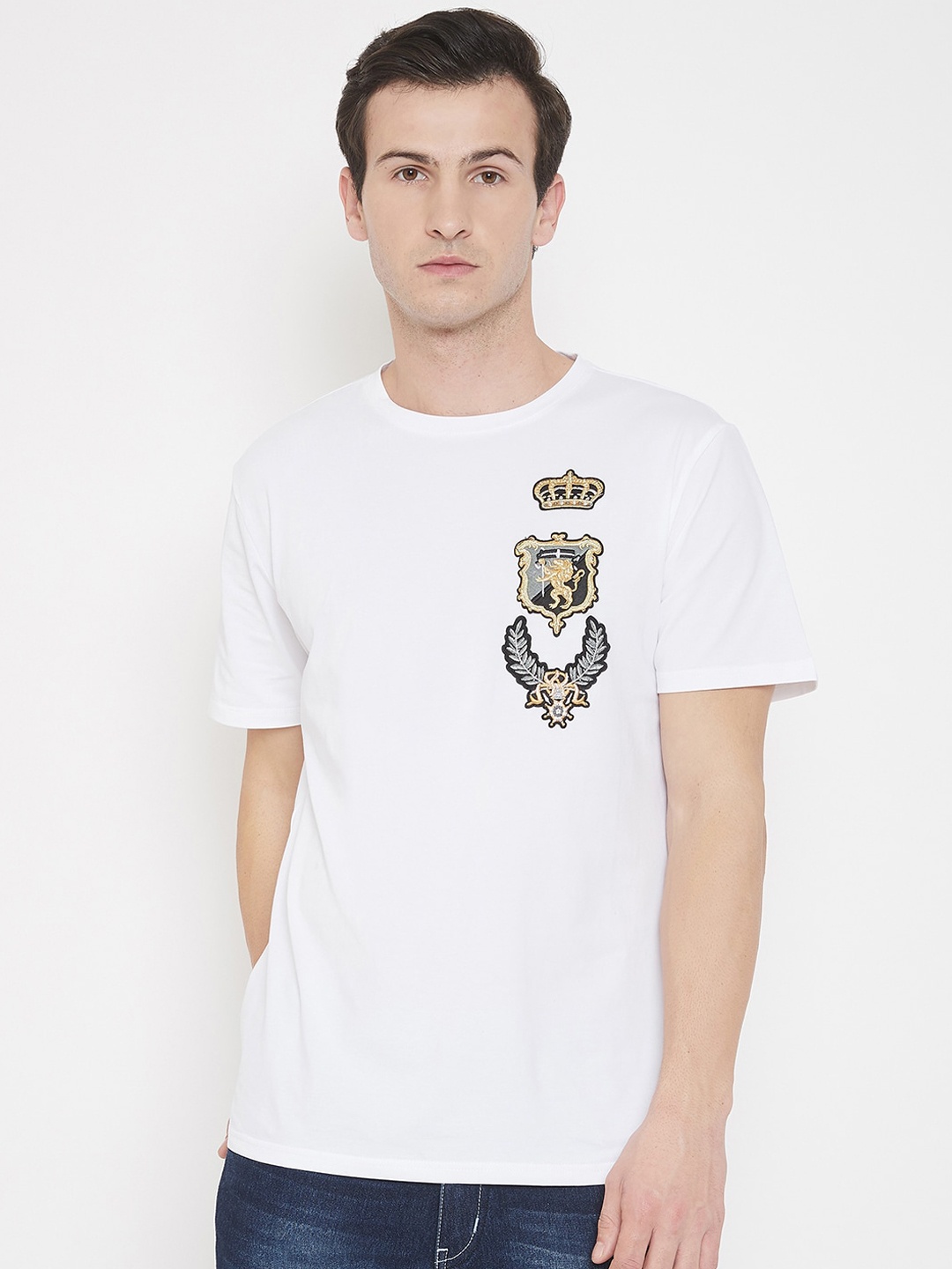 

QUBIC Men White Printed Round Neck T-shirt