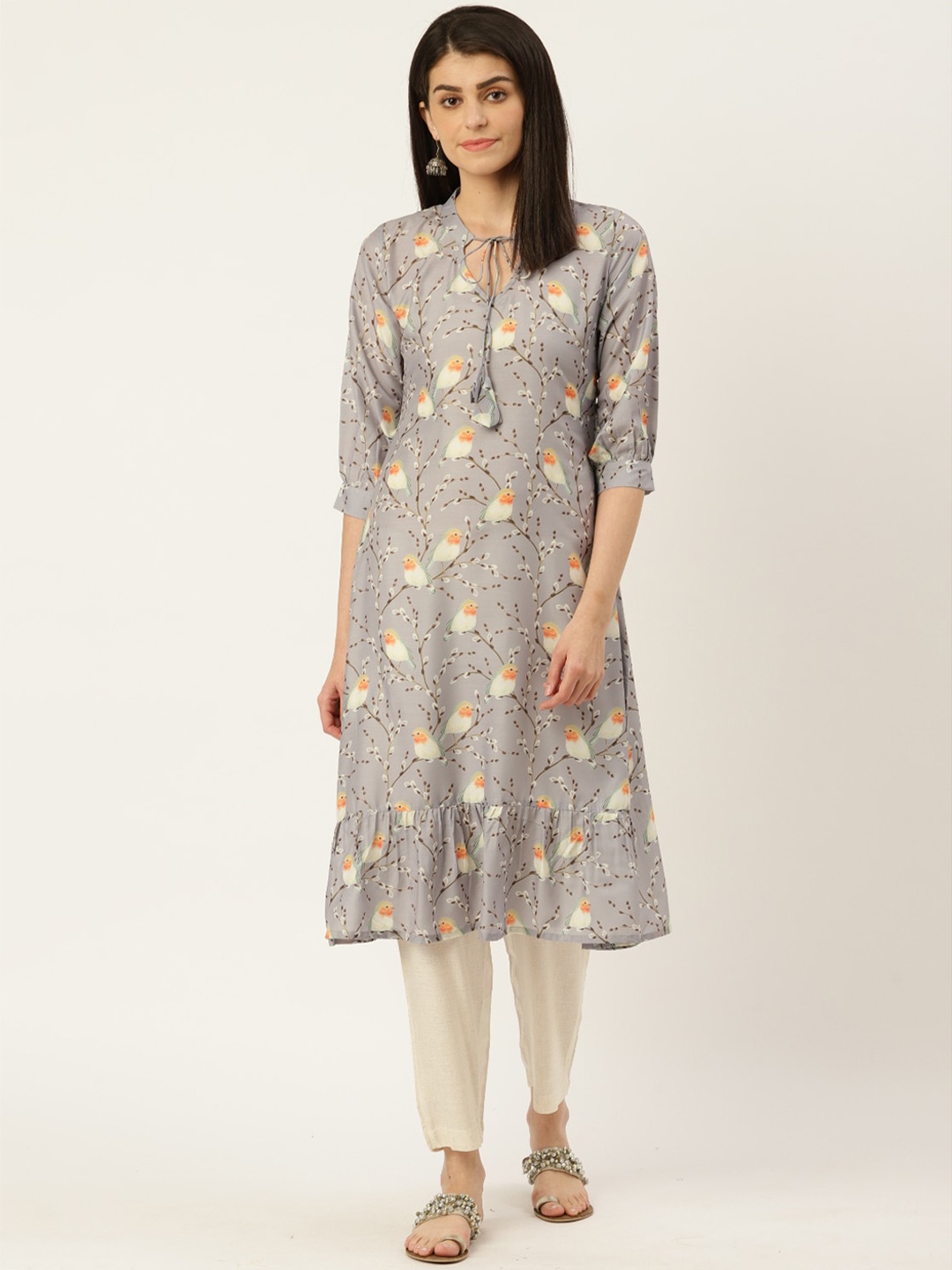 

shiloh Women Grey Printed Keyhole Neck Thread Work Kurta