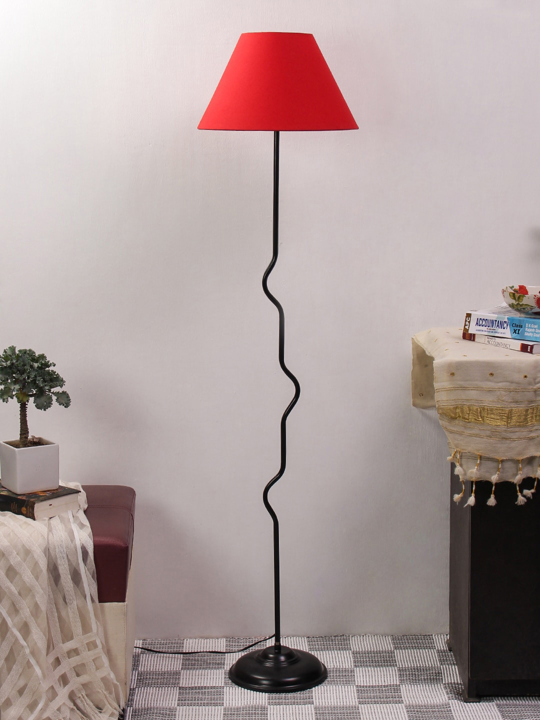 

Devansh Red Solid Contemporary Club Lamp with Shade