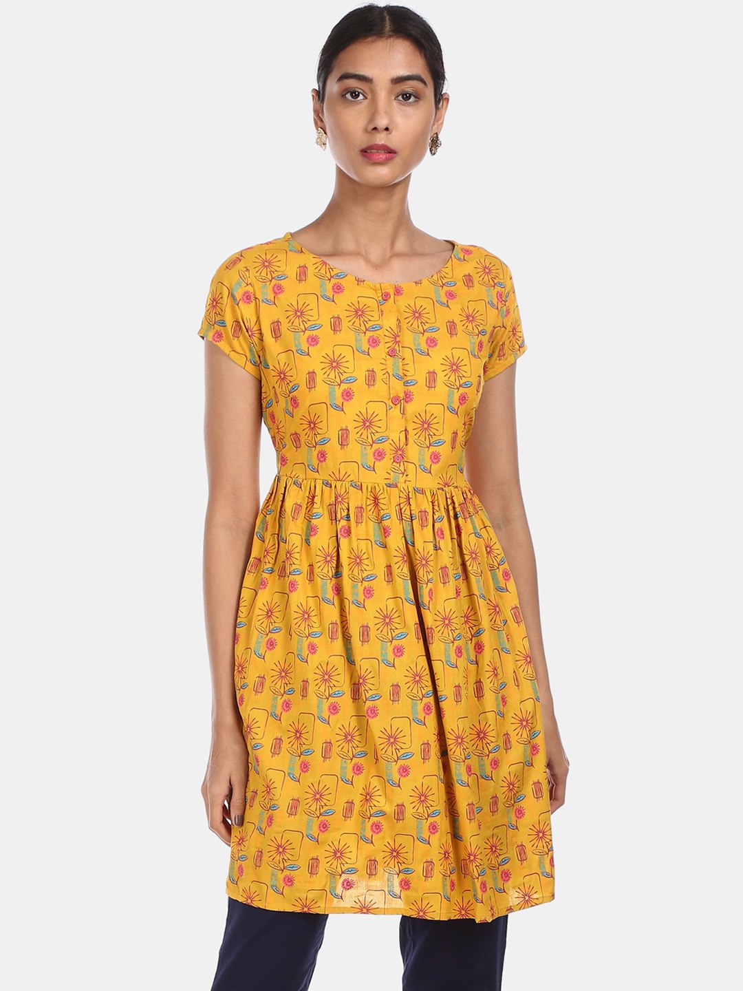 

Karigari Women Yellow Floral Printed Kurta