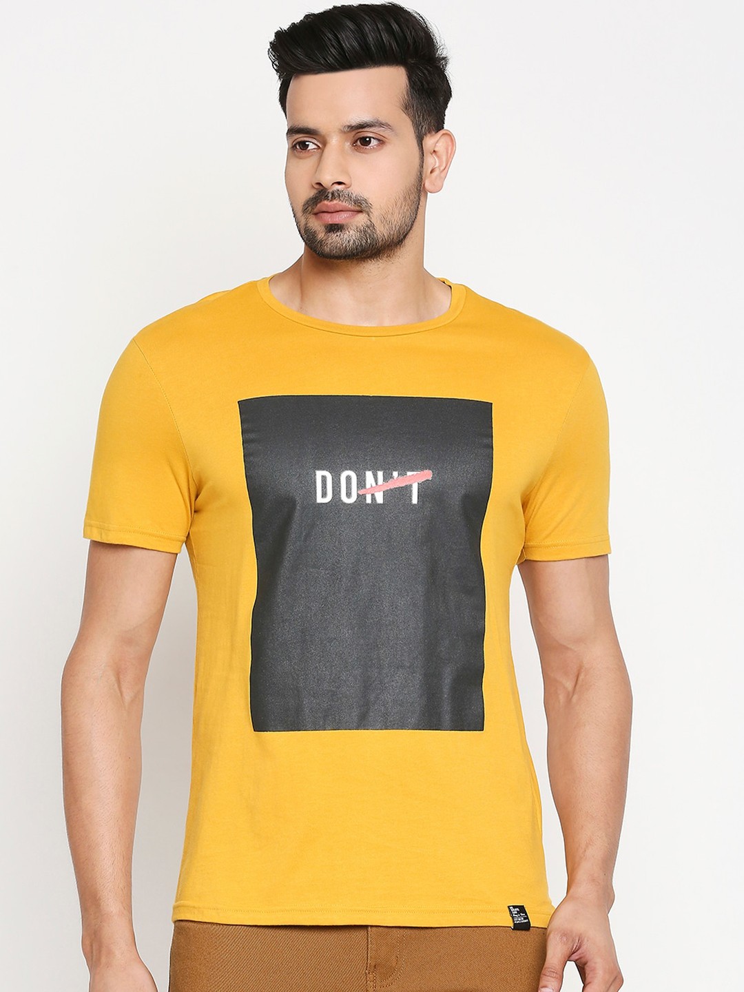 

People Men Mustard Printed Round Neck T-shirt