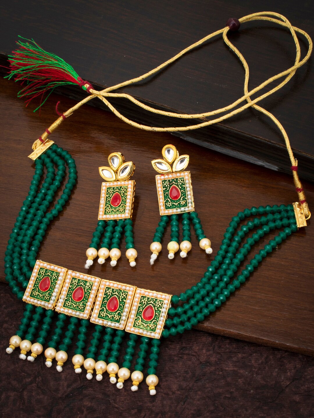 

Sukkhi Gold-Plated Green & White Kundan-Studded & Pearl Beaded Meenakari Sustainable Jewellery Set
