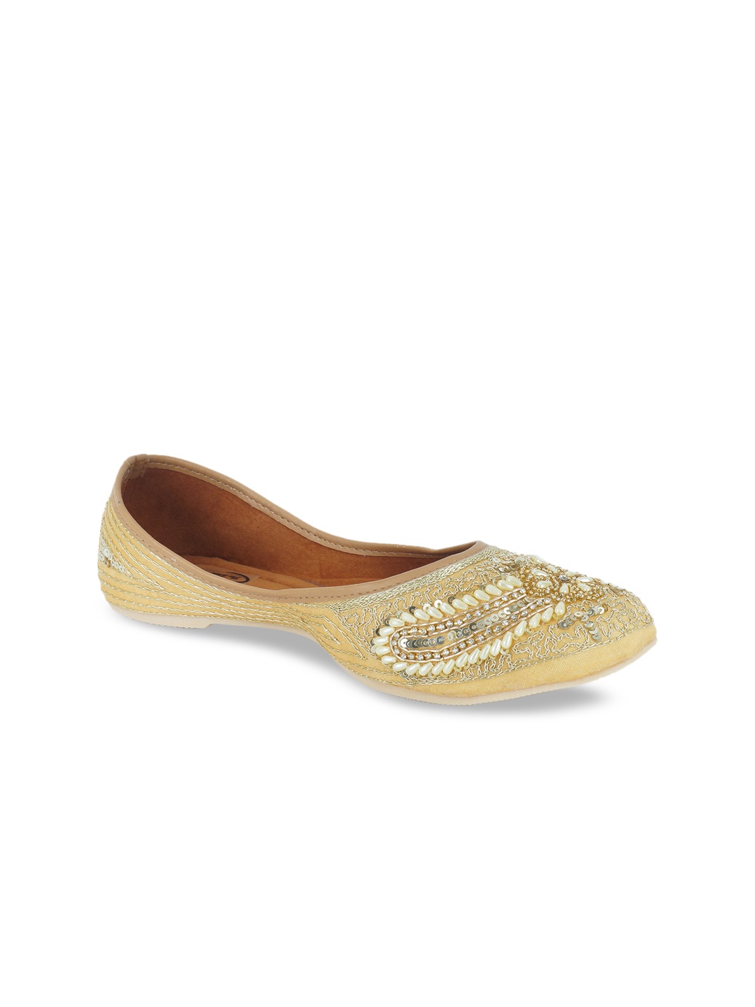

The Desi Dulhan Women Gold-Toned Embellished Mojaris
