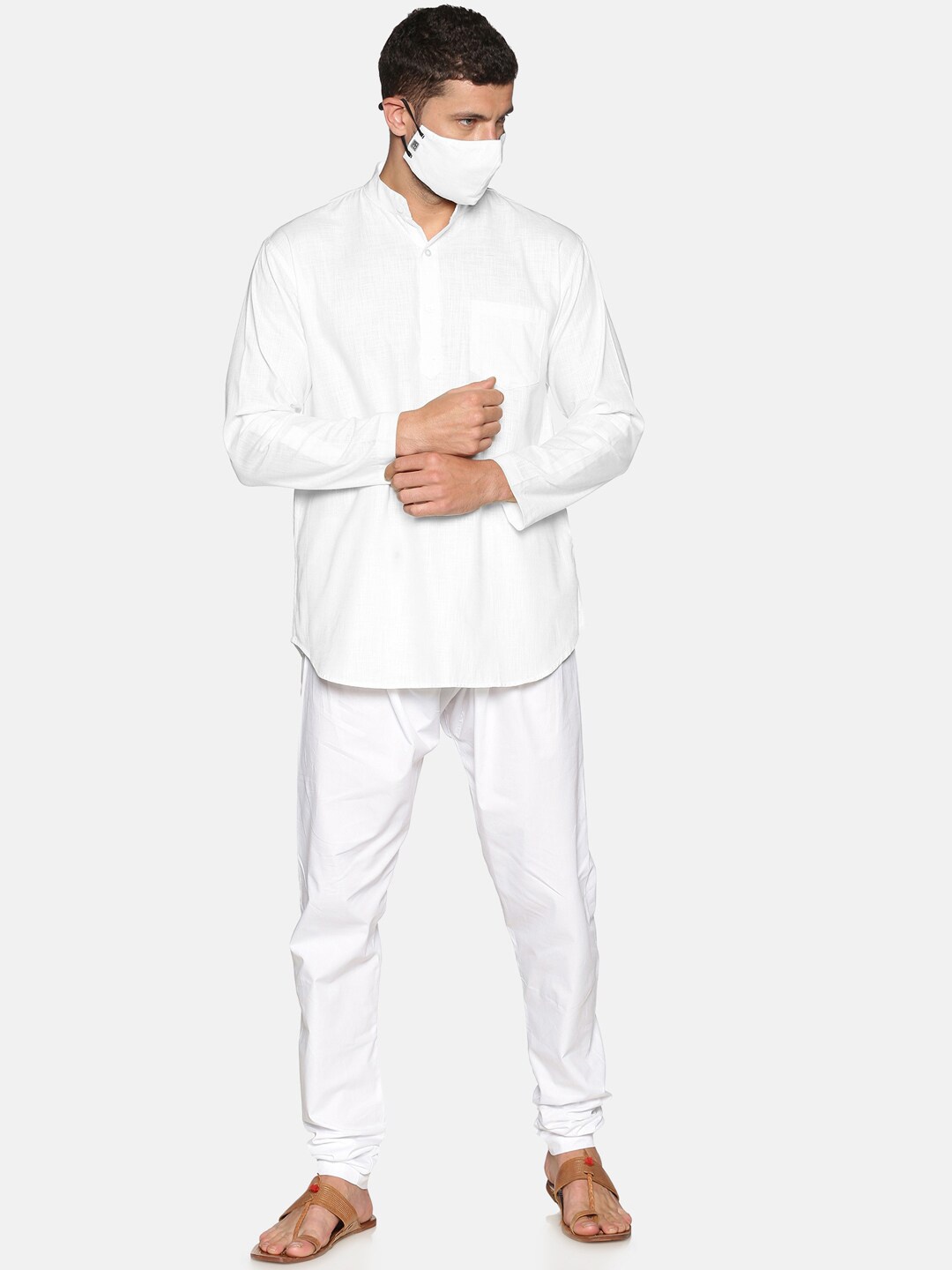 

Sethukrishna Men White Solid Kurta with Pyjamas