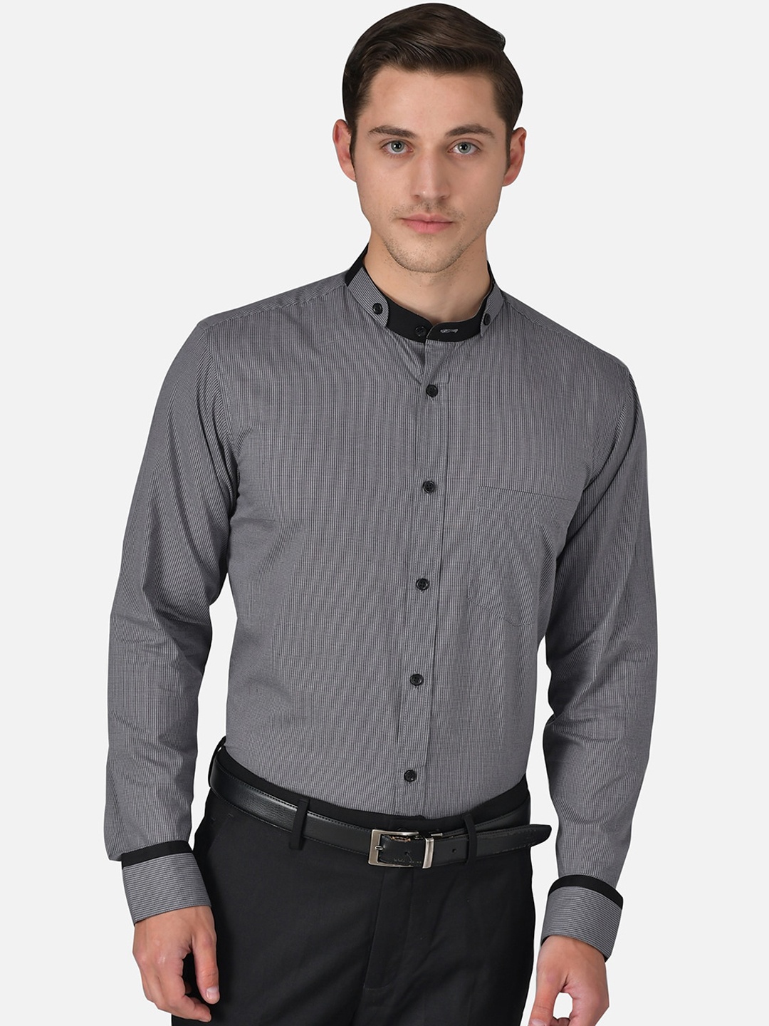 

Purple State Men Grey Slim Fit Checked Formal Shirt