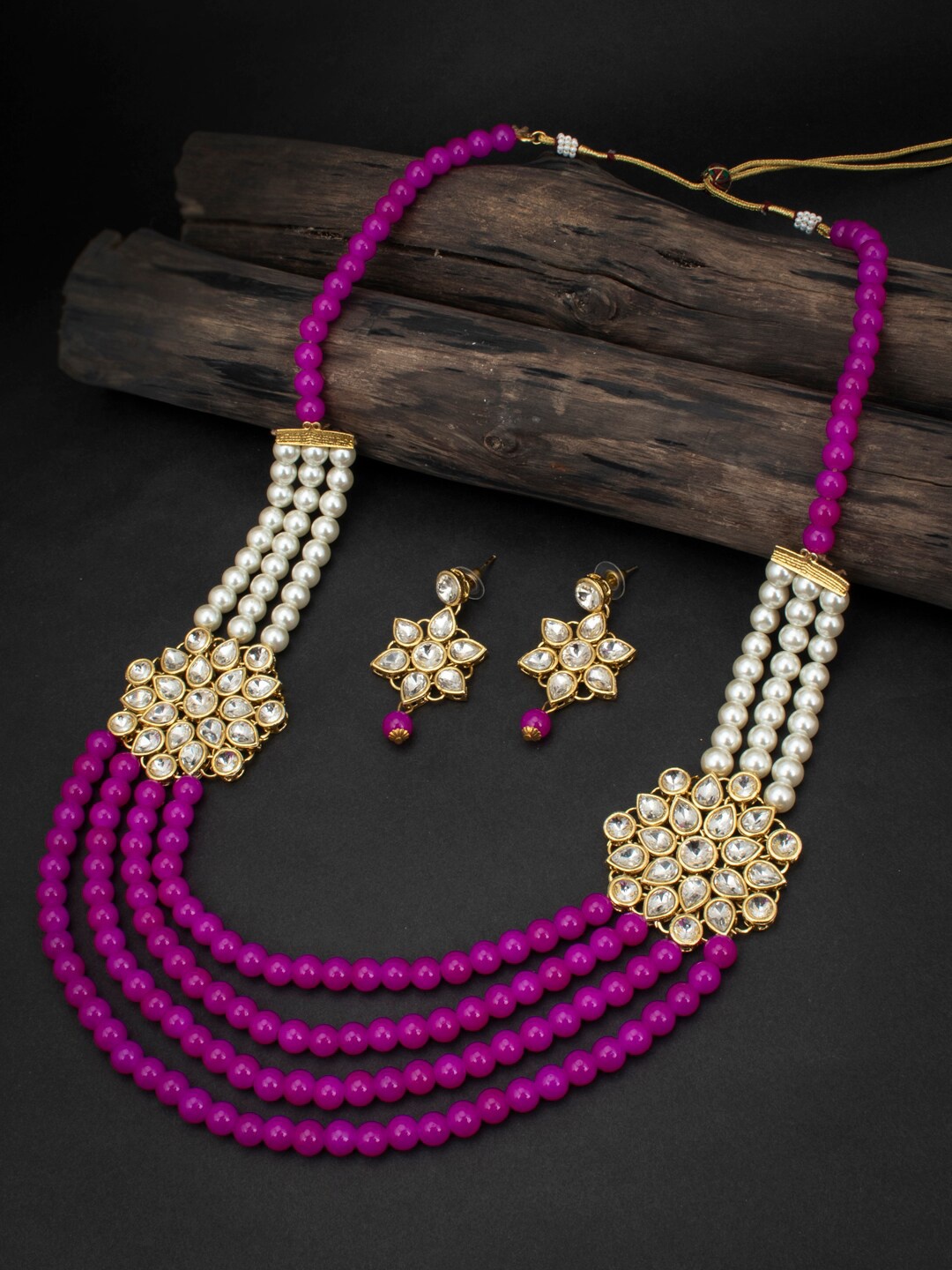 

Sukkhi Gold-Plated Pink & White Kundan-Studded Pearl Beaded Sustainable Antique Jewellery Set