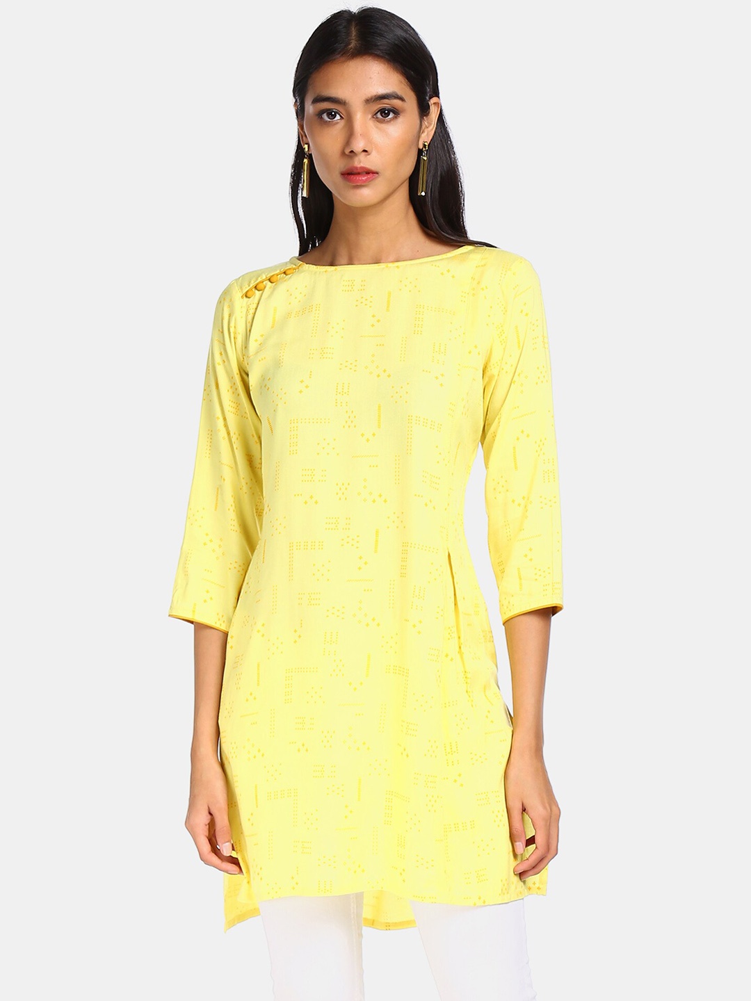 

Karigari Women Yellow Geometric Printed Kurta