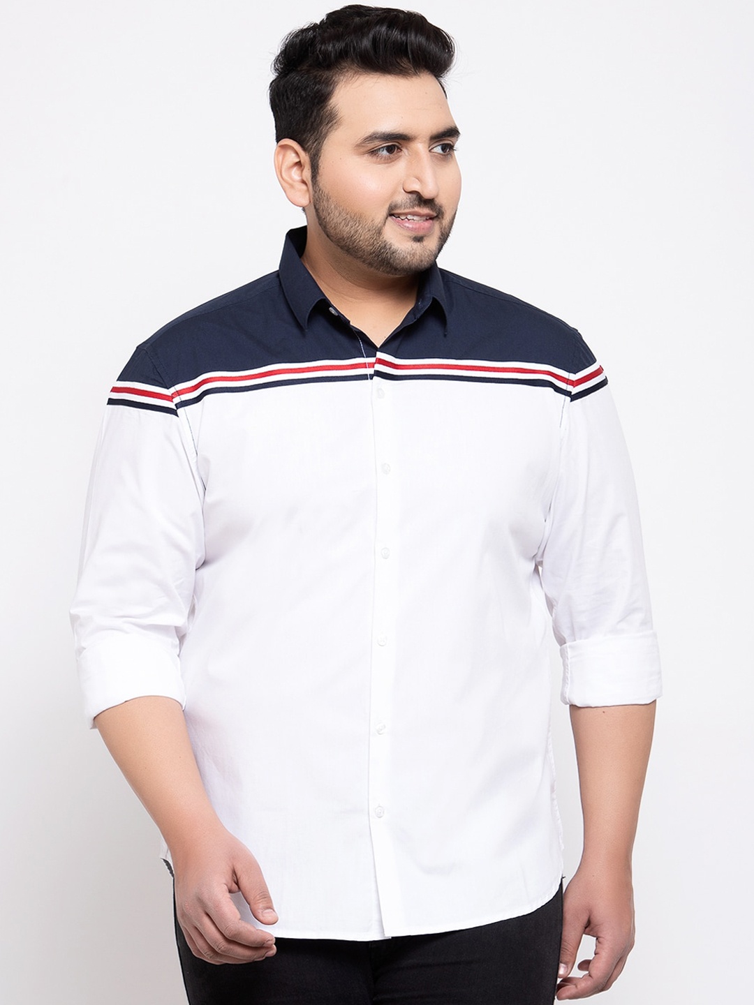 

plusS Men White & Navy Blue Regular Fit Colourblocked Casual Shirt