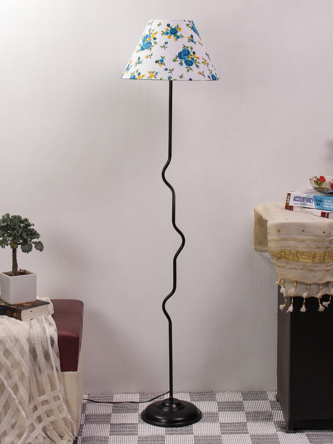 

Devansh White & Yellow Printed Conical Novelty Lamp