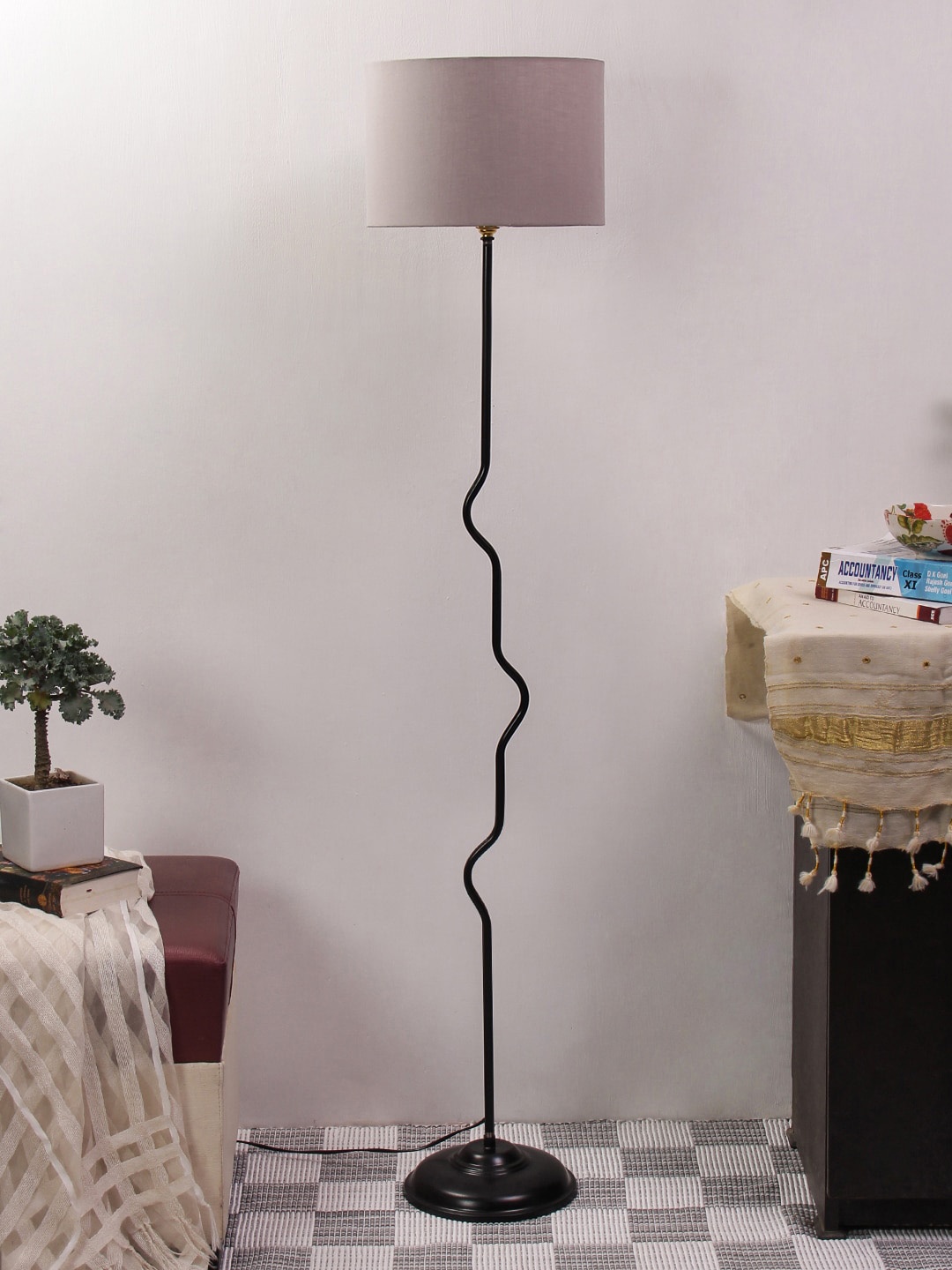 

Devansh Grey & Black Solid Traditional Club Lamp with Shade