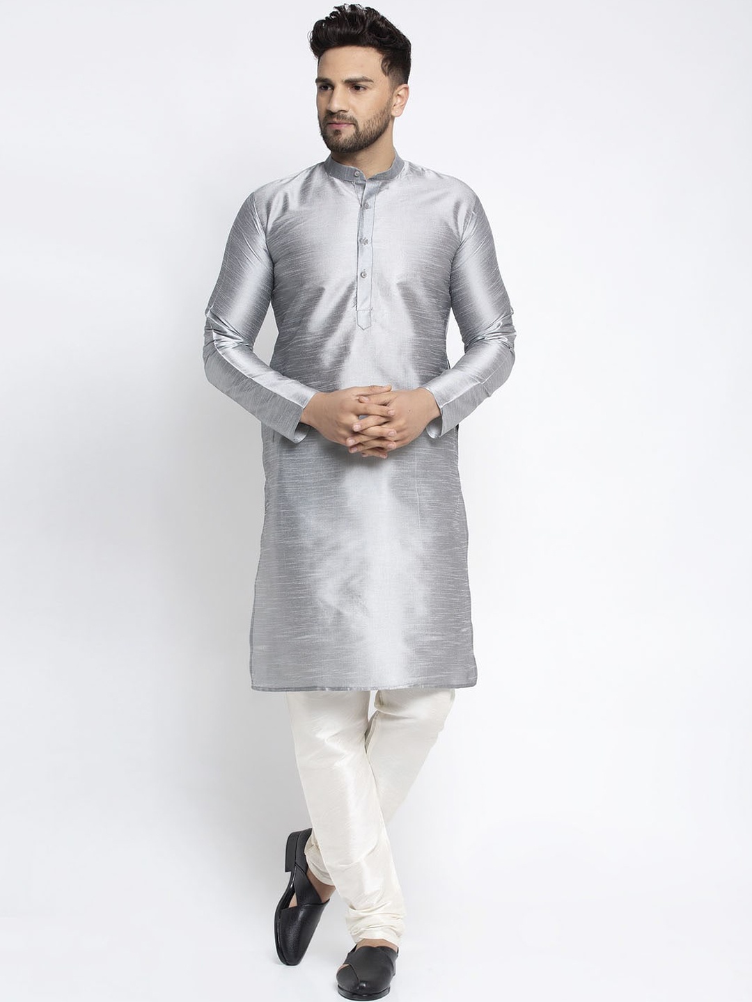 

Jompers Men Silver-Coloured & White Solid Kurta with Pyjamas