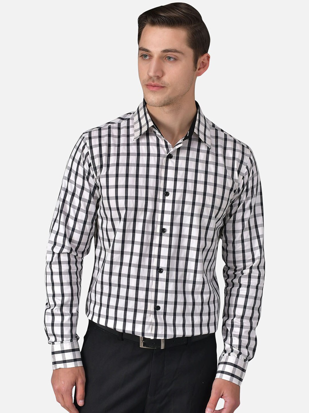 

Purple State Men White & Black Slim Fit Checked Casual Shirt