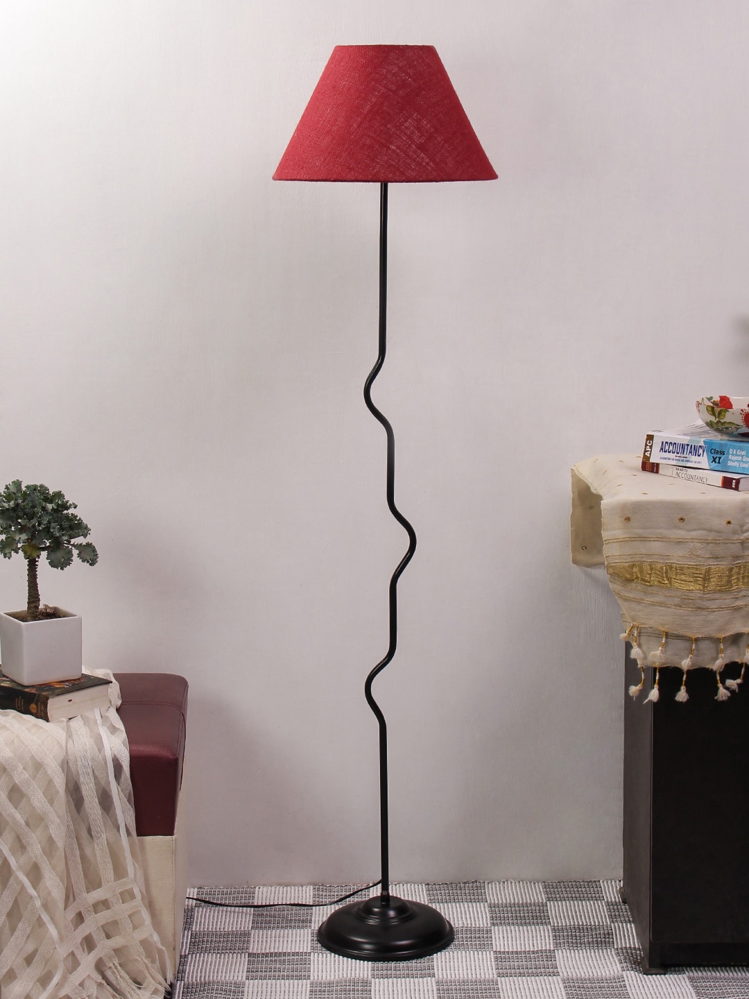 

Devansh Maroon Solid Traditional Club Lamp with Shade