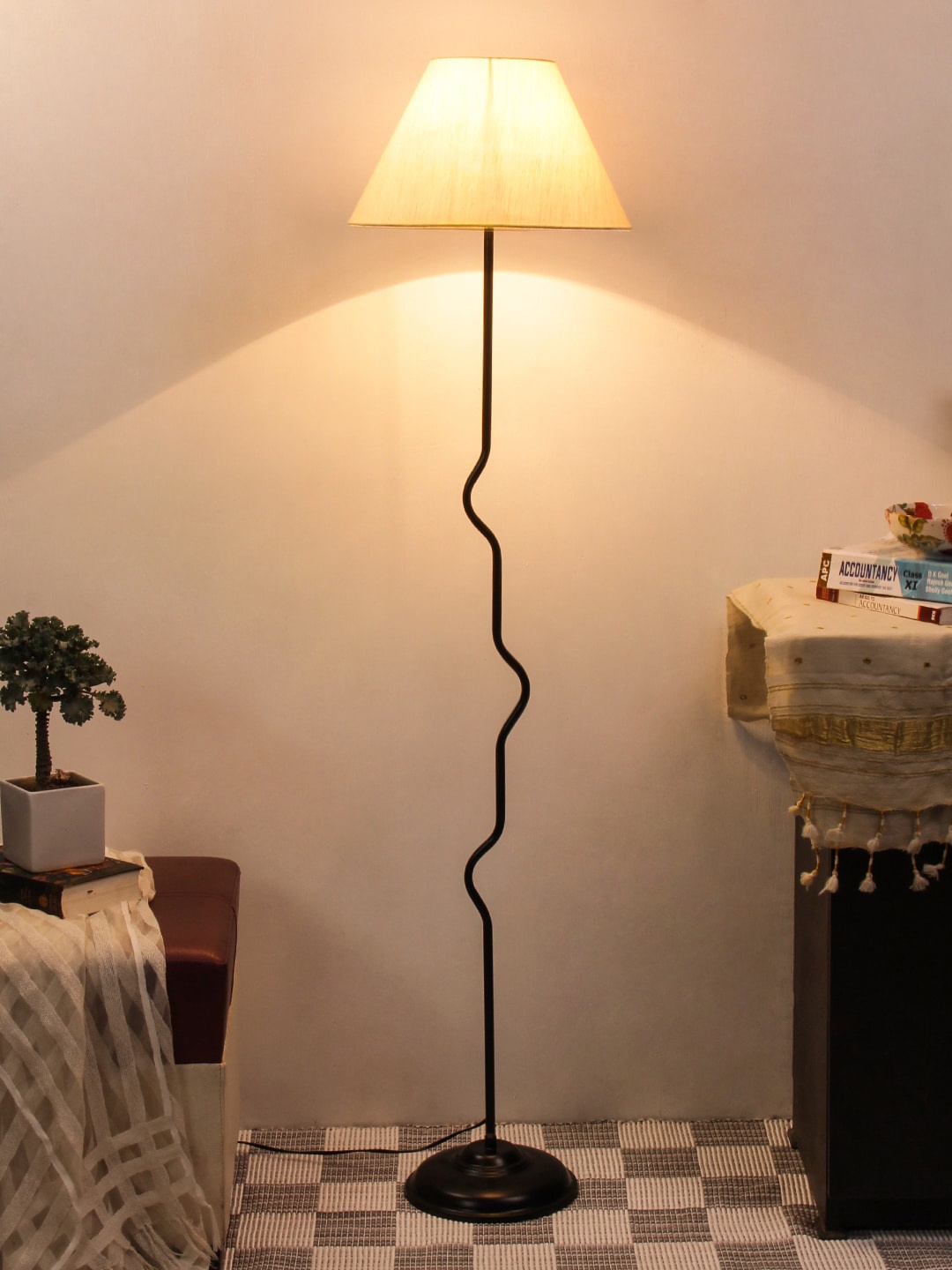 

Devansh Off-White & Black Solid Traditional Club Lamp with Shade